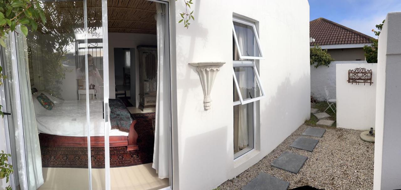 De La Fontaine Guest Cottage And Pool View Luxury Suite 普勒滕贝格湾 外观 照片