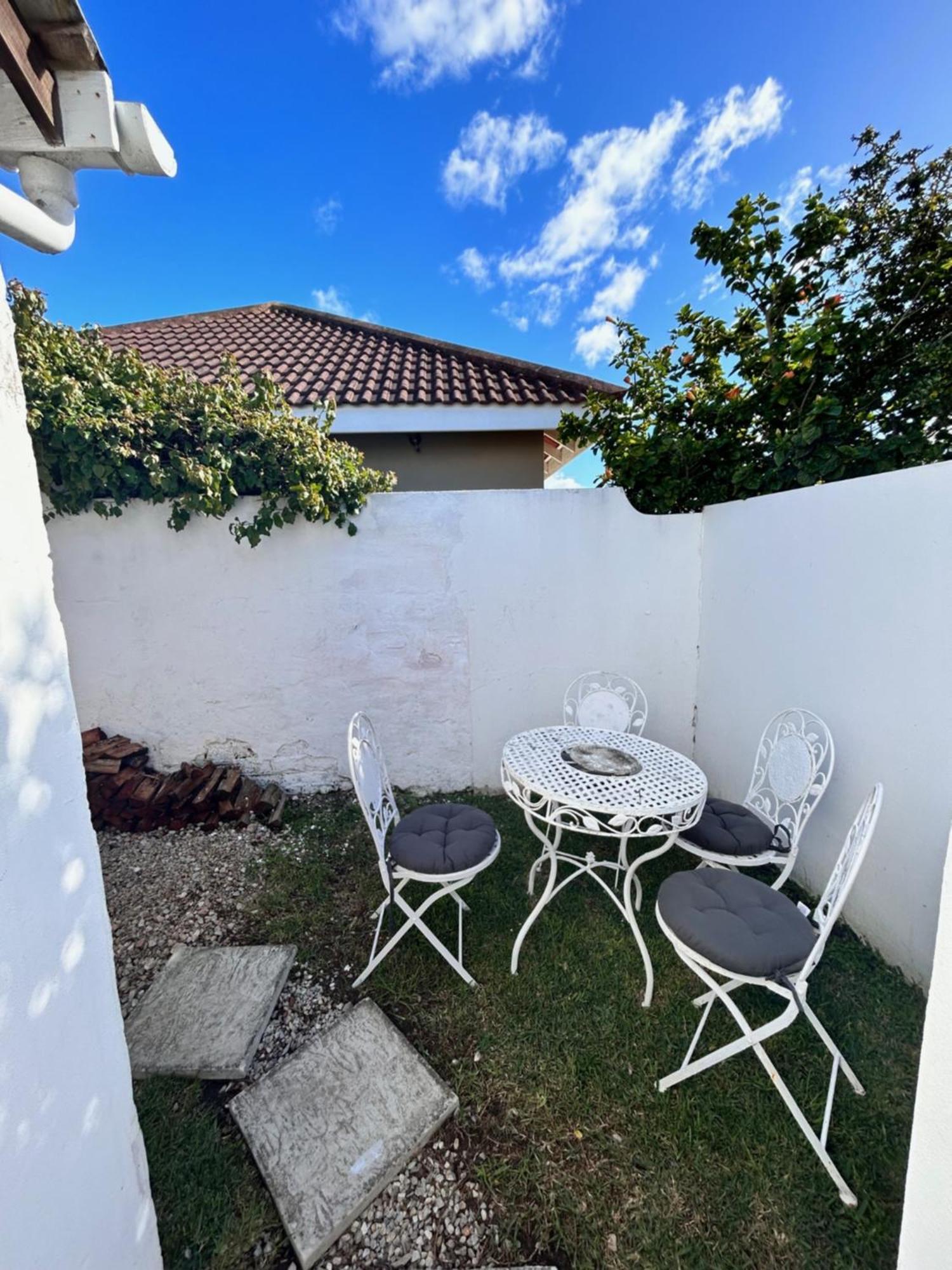 De La Fontaine Guest Cottage And Pool View Luxury Suite 普勒滕贝格湾 外观 照片