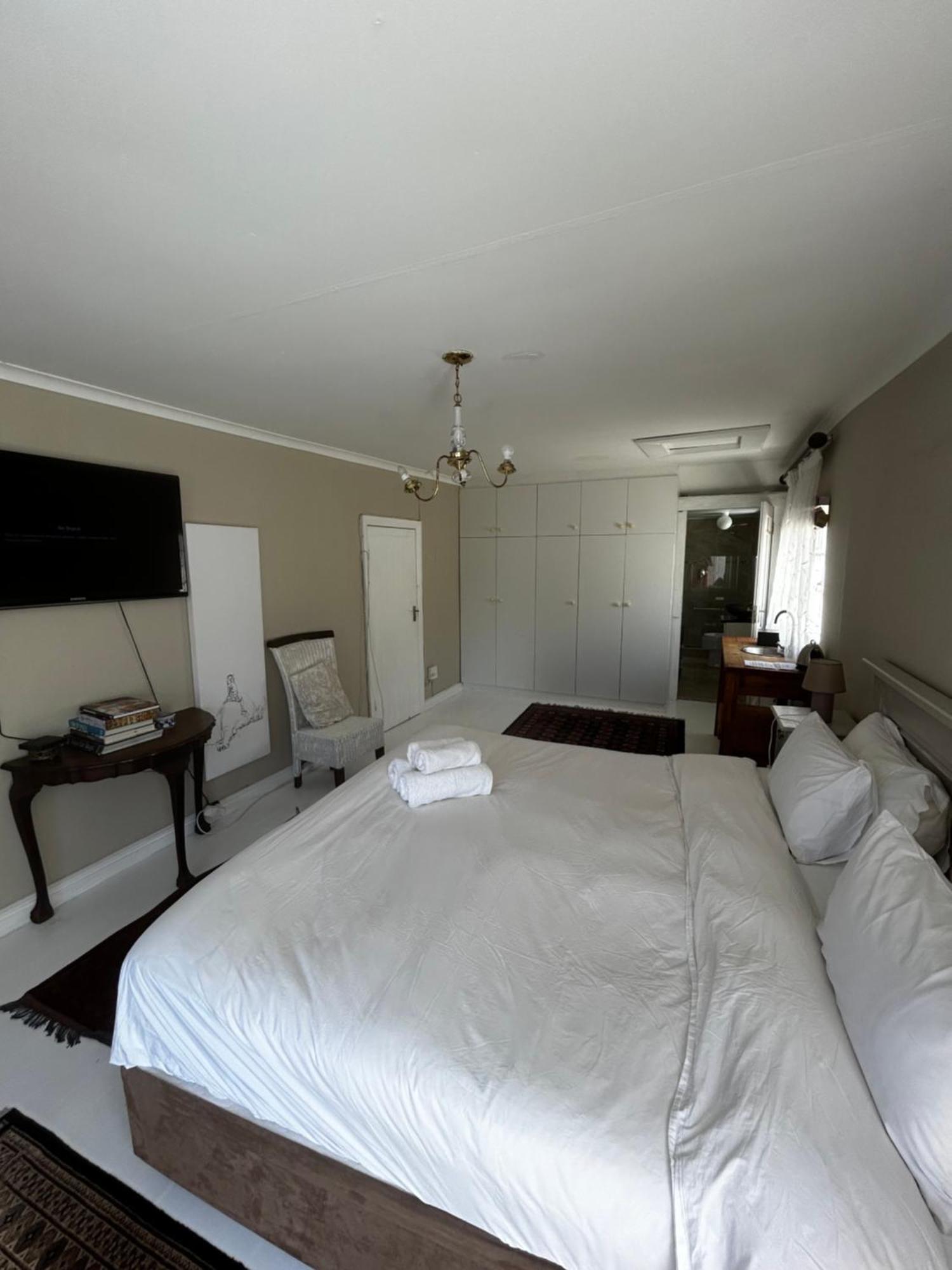 De La Fontaine Guest Cottage And Pool View Luxury Suite 普勒滕贝格湾 外观 照片